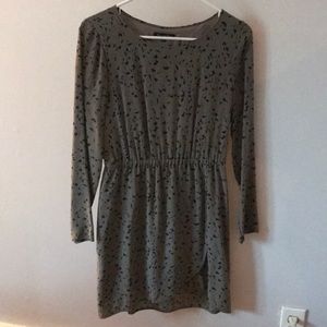 Gray dress with black pattern
